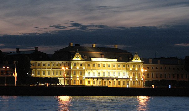 menshikovskij dvorets