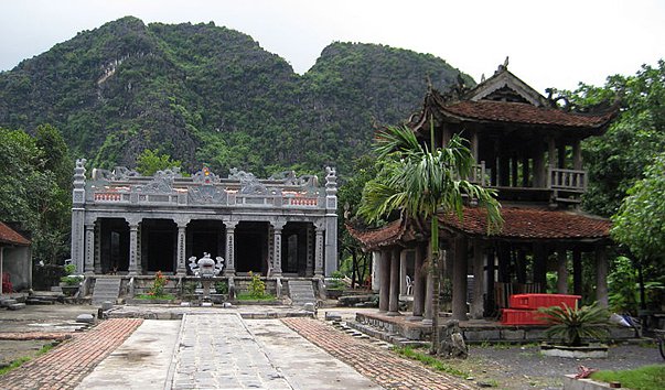 pagoda bich dong