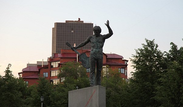 Памятник Владимиру Семеновичу Высоцкому