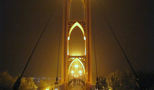 peshehodnij podvesnoj most cherez reku evfrat