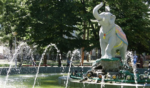 "Сквер ""Со слоном""", Россия, Краснодар: фото, описание адрес